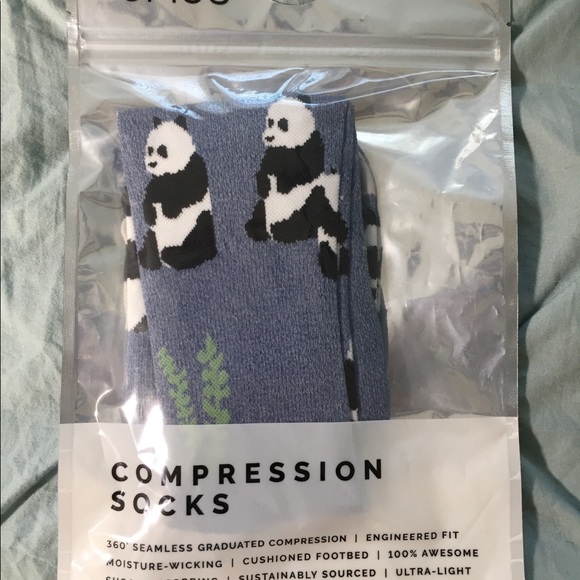FIGS LE Save The Animals Panda Socks L Light Blue - Picture 6 of 9